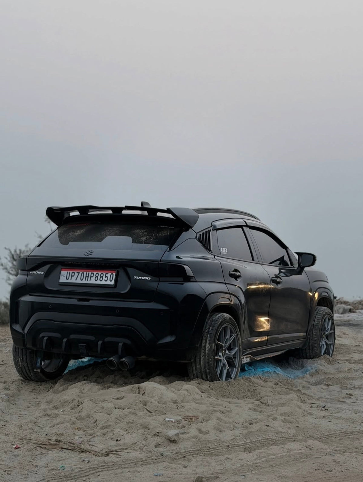 Universal hatchbacks big wing spoiler