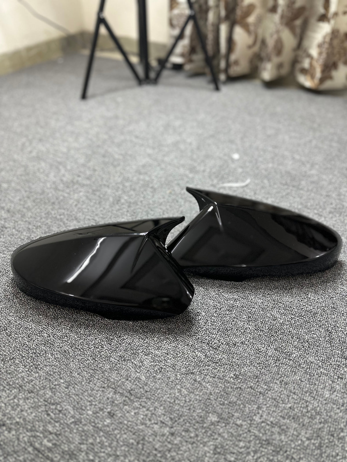 Hyundai verna & elantra batman style mirror covers (fits 2012-2016 models )