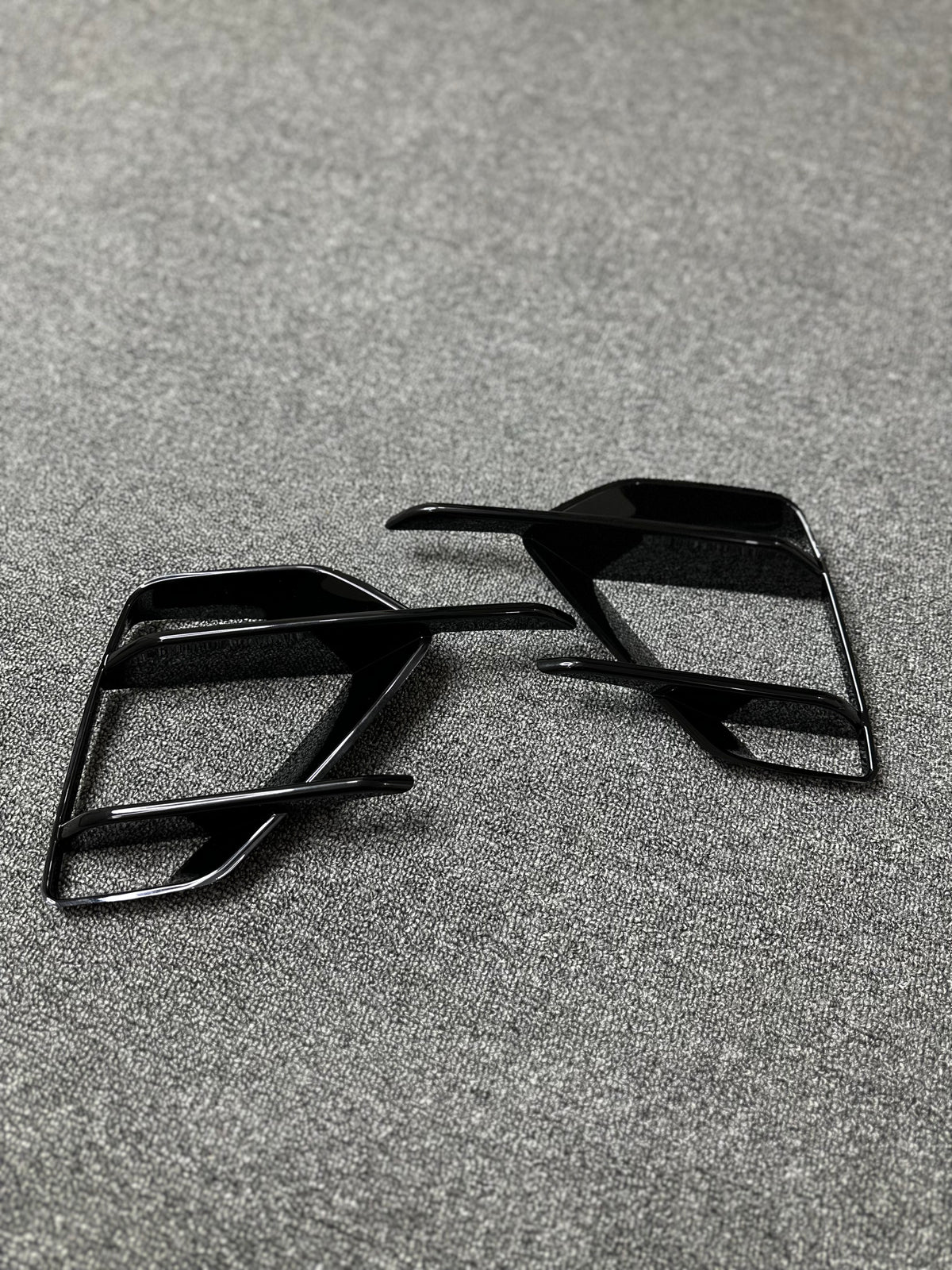 Vw virtus fog lamp grille | sporty front appearance